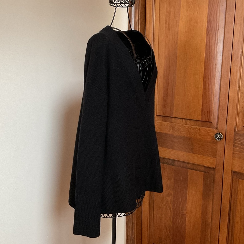 White + Warren - Cashmere Rib Trim V-Neck, black, large - Picture 3 of 7